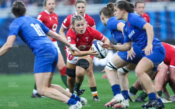 230423 - France v Wales, TicTok Women’s 6 Nations - Alex Callender of Wales charges towards the line