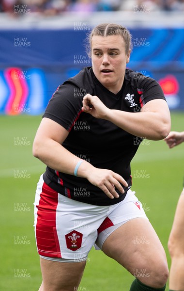 230423 - France v Wales, TicTok Women’s 6 Nations - Carys Phillips of Wales during warm up