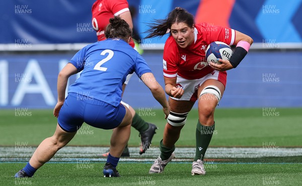230423 - France v Wales, TicTok Women’s 6 Nations - Georgia Evans of Wales takes on Agathe Sochat of France 