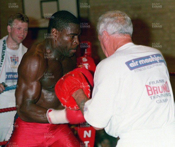 270993 -  Frank Bruno training in Cardiff