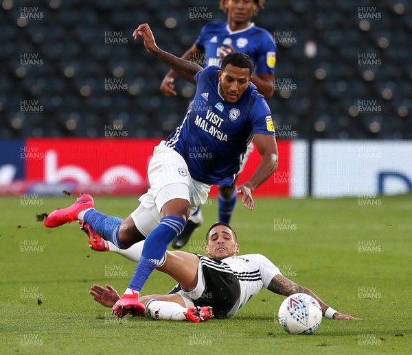 100720 - Fulham v Cardiff City - SkyBet Championship - Nathaniel Mendez-Laing of Cardiff City is tackled by Anthony Knockaert of Fulham