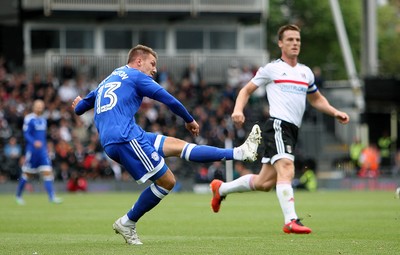 200816 - Fulham vs Cardiff City - SkyBet Championship -Anthony Pilkington scores Cardiff's 2nd goal