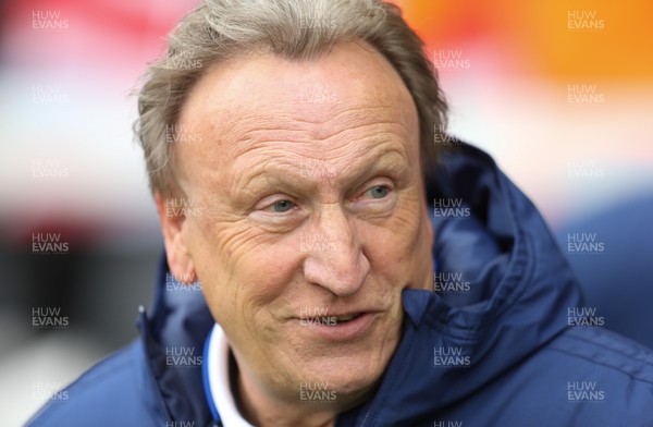 270419 - Fulham v Cardiff City, Premier League - Cardiff City manager Neil Warnock at the start of the match