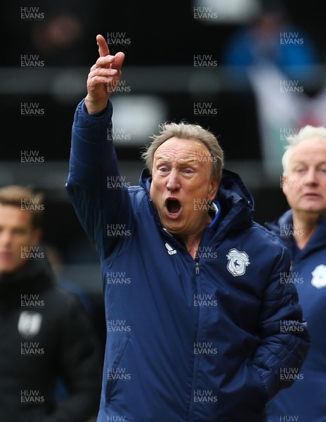 270419 - Fulham v Cardiff City, Premier League - Cardiff City manager Neil Warnock shouts instructions from the touchline