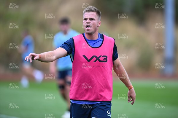 280726 - Picture shows new Scarlets Signing Gareth Anscombe during a training session