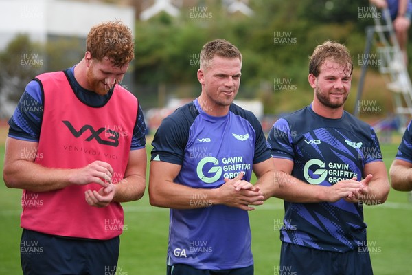 280726 - Picture shows new Scarlets Signing Gareth Anscombe during a training session