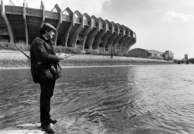 Gareth Edwards Fishing 200389