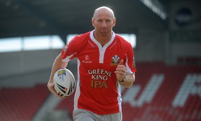 05.03.10 - Crusaders Rugby League Press Conference - Gareth Thomas who has signed for Crusaders Rugby League today. 