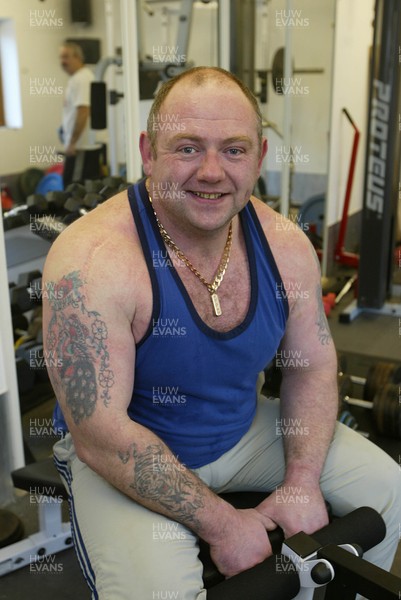 040106Insurance case study Powerlifter Garry Bamsey in the gym at his home in Port Talbot  