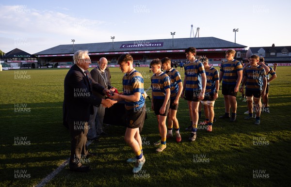 280426 - Garth Olwg v Brynteg, Boys Year 10 Final - Players are presented with their medals