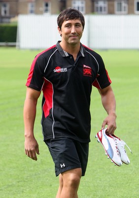 Gavin Henson Signs For London Welsh 100712