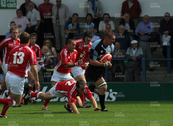 090906 - Cardiff v Llanelli - Principality Premiership - Gavin Lucas