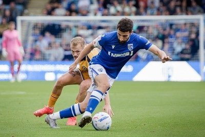 031026 - Gillingham v Newport County - Sky Bet League 2 - Nick Freeman of Gillingham and Matthew James Jacob of Newport County in action