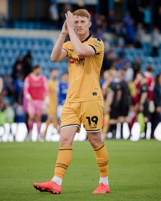 031026 - Gillingham v Newport County - Sky Bet League 2 - Gerard Garner of Newport County applauds the fans