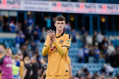 031026 - Gillingham v Newport County - Sky Bet League 2 - Joe Thomas of Newport County applauds the fans
