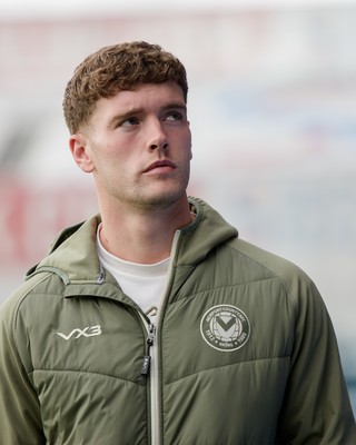 031026 - Gillingham v Newport County - Sky Bet League 2 - Cameron Evans of Newport County