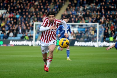 170126 - Gillingham v Newport County - Sky Bet League 2 - Anthony Driscoll-Glennon of Newport County