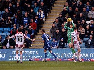 170126 - Gillingham v Newport County - Sky Bet League 2 - Jordan Wright of Newport County