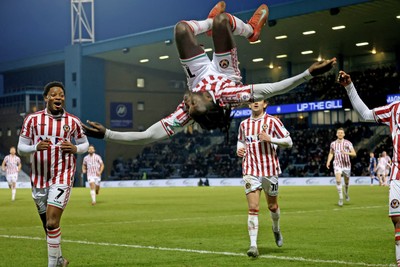 170126 - Gillingham v Newport County - Sky Bet League 2 - Cameron Antwi of Newport County celebrates scoring their second goal 