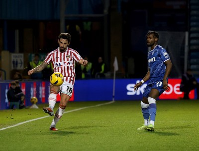170126 - Gillingham v Newport County - Sky Bet League 2 - Liam Shephard of Newport County 
