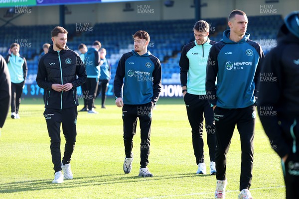 170126 - Gillingham v Newport County - Sky Bet League 2 -Newport players check out the pitch 