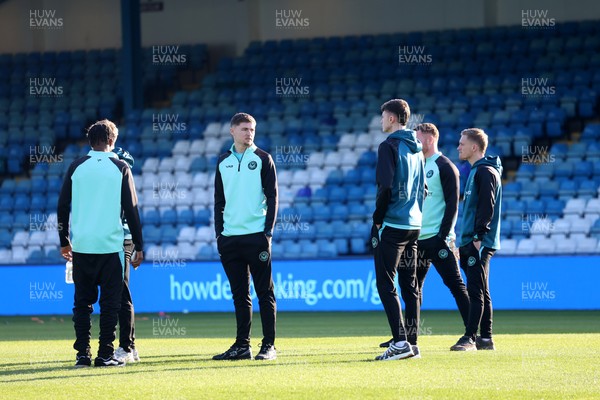 170126 - Gillingham v Newport County - Sky Bet League 2 -Newport players check out the pitch 