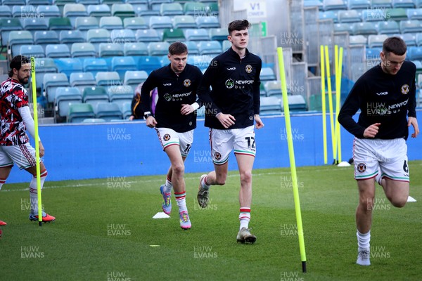 170126 - Gillingham v Newport County - Sky Bet League 2 - Newport players warm up 