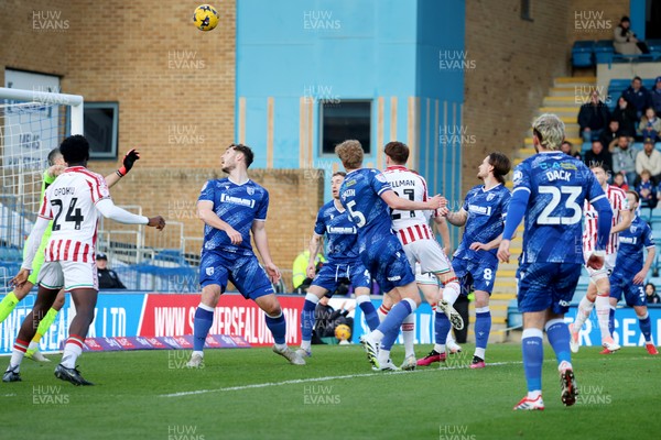 170126 - Gillingham v Newport County - Sky Bet League 2 - Michael Spellman of Newport County scores the first goal and celebrates 