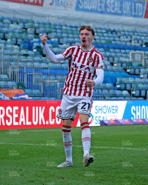 170126 - Gillingham v Newport County - Sky Bet League 2 - Michael Spellman of Newport County celebrates scoring the first goal
