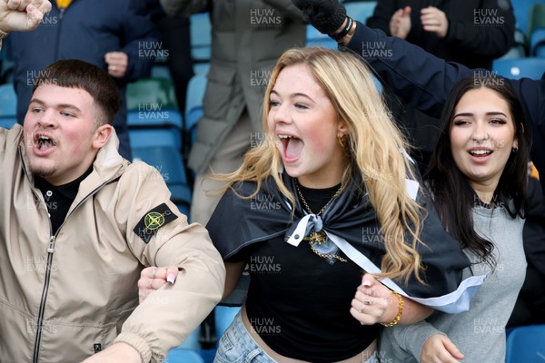 170126 - Gillingham v Newport County - Sky Bet League 2 - Newport fans celebrate the opening goal
