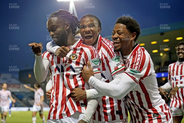170126 - Gillingham v Newport County - Sky Bet League 2 - Cameron Antwi of Newport County celebrates scoring their second goal 