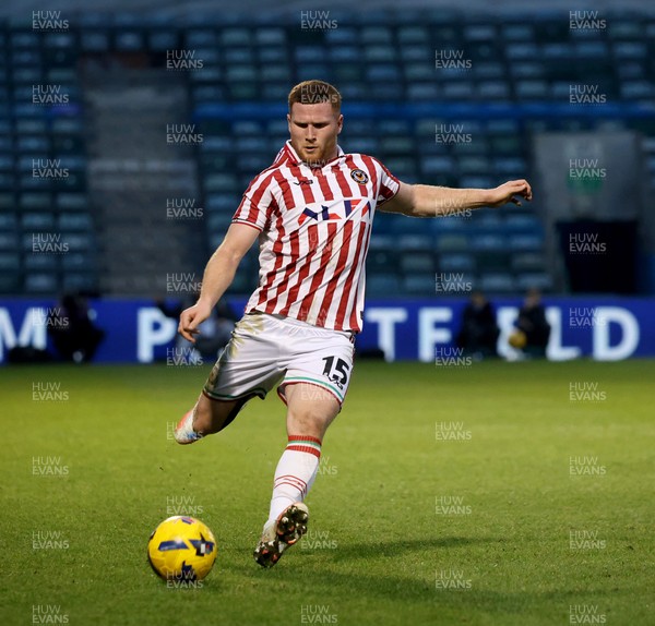 170126 - Gillingham v Newport County - Sky Bet League 2 - Lee Jenkins of Newport County 