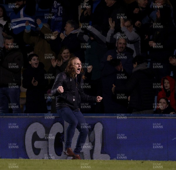 170126 - Gillingham v Newport County - Sky Bet League 2 - Gillingham's manager , Gareth Ainsworth, celebrates the winner