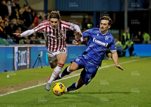 170126 - Gillingham v Newport County - Sky Bet League 2 - Harrison Biggins of Newport County