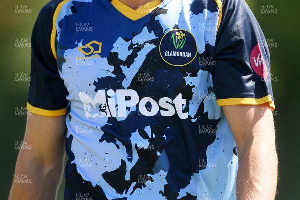 140525 - Glamorgan 2nd XI v Cardiff UCCE - T20 Blast Friendly - The new Glamorgan Blast Kit