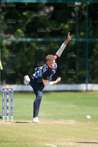 140525 - Glamorgan 2nd XI v Cardiff UCCE - T20 Blast Friendly - Ben Morris of Glamorgan bowling