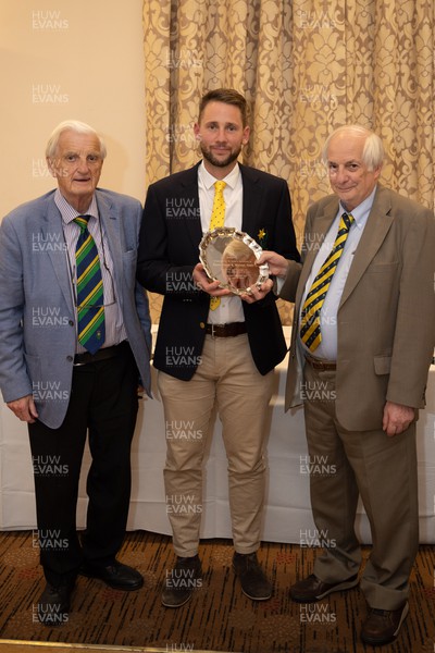 041023 - Glamorgan Cricket Club and St Helen’s Balconiers Combined Annual Awards Dinner, Towers Hotel, Swansea - Balconiers Awards presentations