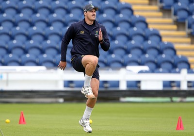 130720 - Glamorgan County Cricket Club return to group training at Sophia Gardens, Cardiff - Marchant de Lange