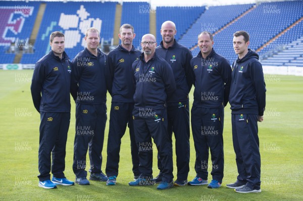 020419 - Glamorgan Cricket Squad - (L-R) Tom Turner, Richard Almond, Steve Watkins, Matthew Maynard, David Harrison, Adrian Shaw and Chris Hardy