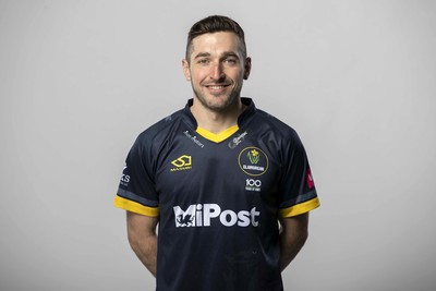 280321 - Glamorgan Cricket Squad Headshots - T20 - Andrew Salter