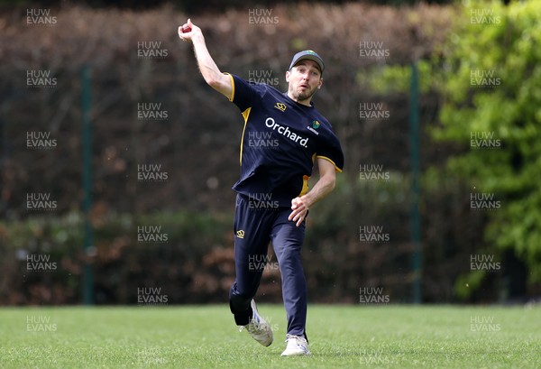 280421 - Glamorgan Cricket Training - Andrew Salter during training