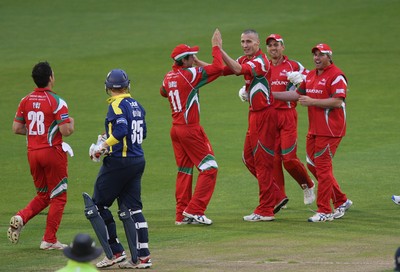 Glamorgan Dragons v Gloucestershire Gladiators 150711