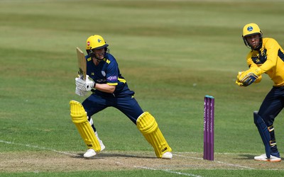 190822 - Glamorgan v Hampshire - Royal London Cup - Nick Gubbins of Hampshire plays a shot