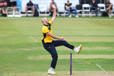 190822 - Glamorgan v Hampshire - Royal London Cup - James Weighell of Glamorgan bowls