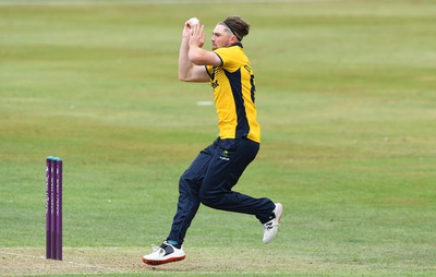 190822 - Glamorgan v Hampshire - Royal London Cup - Dan Douthwaite of Glamorgan bowls