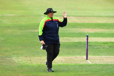 190822 - Glamorgan v Hampshire - Royal London Cup - Umpire Sue Redfern