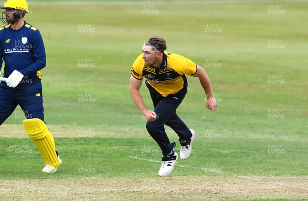 190822 - Glamorgan v Hampshire - Royal London Cup - Dan Douthwaite of Glamorgan bowls