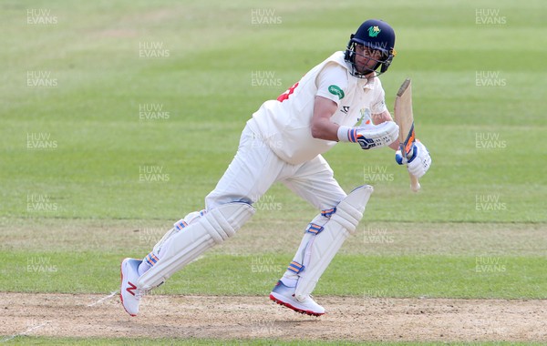060419 - Glamorgan Cricket v Cardiff MCCU - Friendly - Billy Root of Glamorgan batting