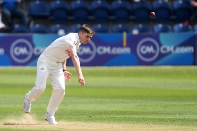 040525 - Glamorgan v Derbyshire - Rothesay County Championship - Andy Gorvin of Glamorgan bowling