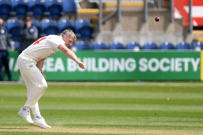 040525 - Glamorgan v Derbyshire - Rothesay County Championship - Timm Van Der Gugten of Glamorgan bowling
